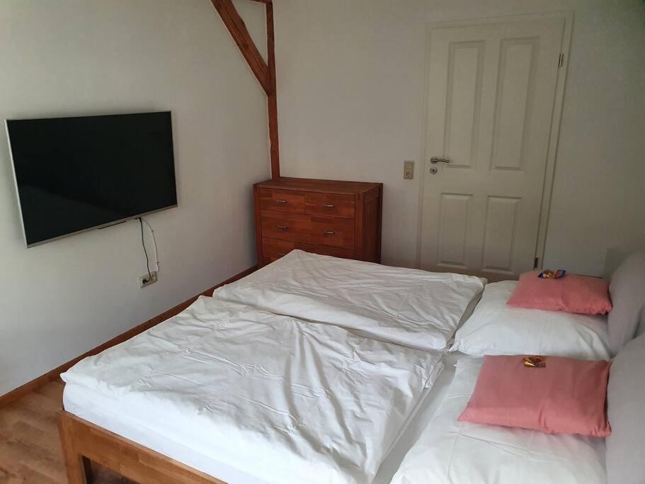 Kornhaus - Schoene Ferienwohnung Mit Pool, Kamin Und Terrasse Gottingen Luaran gambar